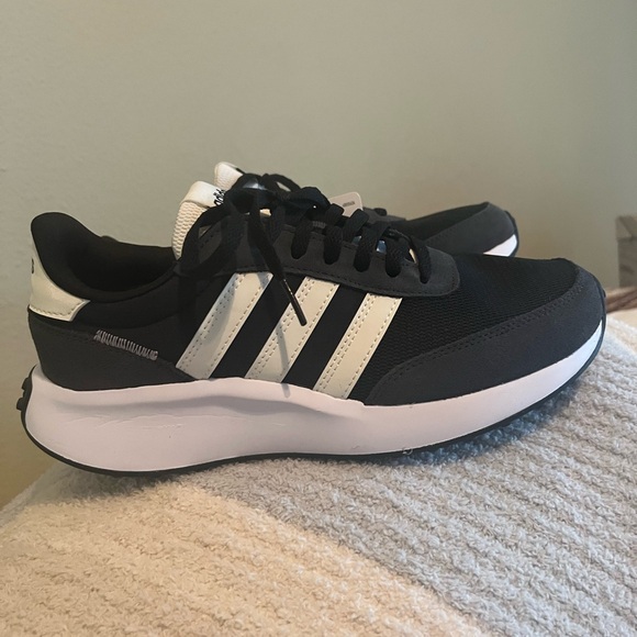 adidas Shoes - Women’s adidas Run 70s Sneakers New With Tags size 6.5 (Fit like a 7)
